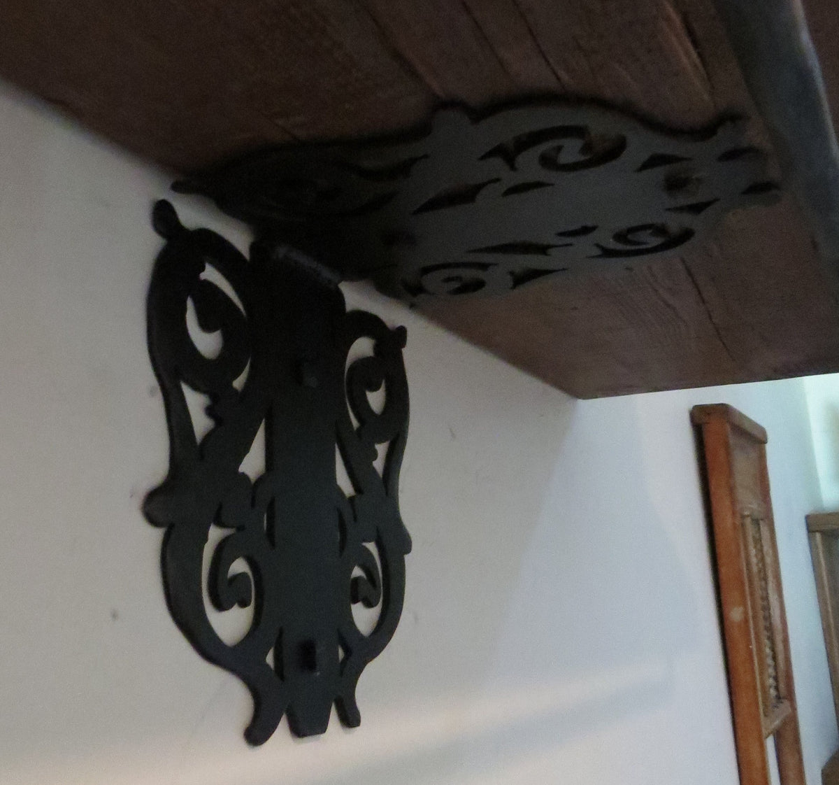 Seasonal Styling with Metal Corner Brackets: How to Refresh Your Space with Hardware Accents - Old West Iron