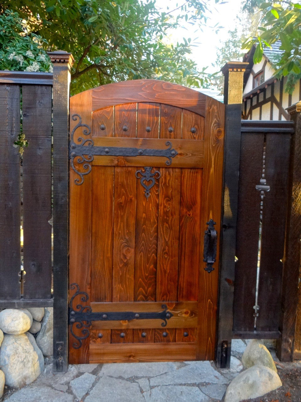 Your Guide to Choosing the Perfect Gate Hardware - Old West Iron