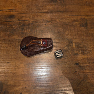 Coffret cadeau de dés en fer - Lot de 2 dés 3/4" avec pochette en cuir véritable