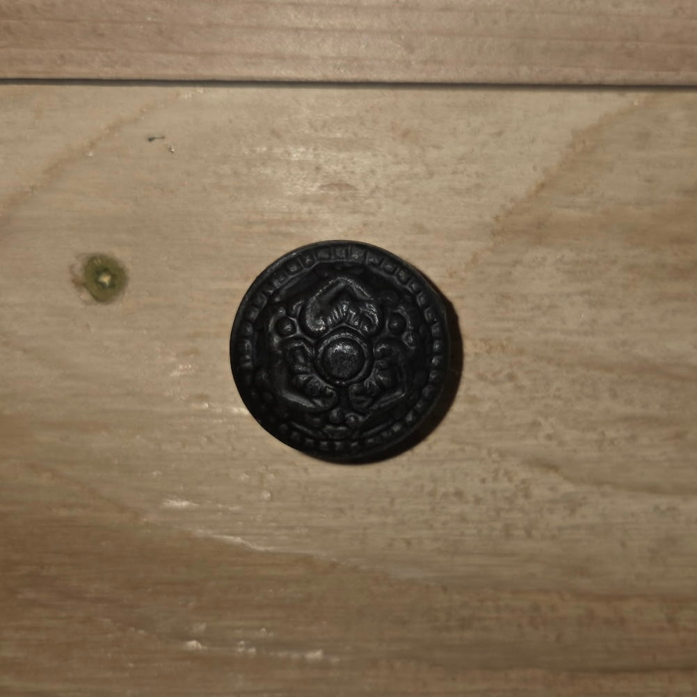 Bouton d'armoire rond en relief