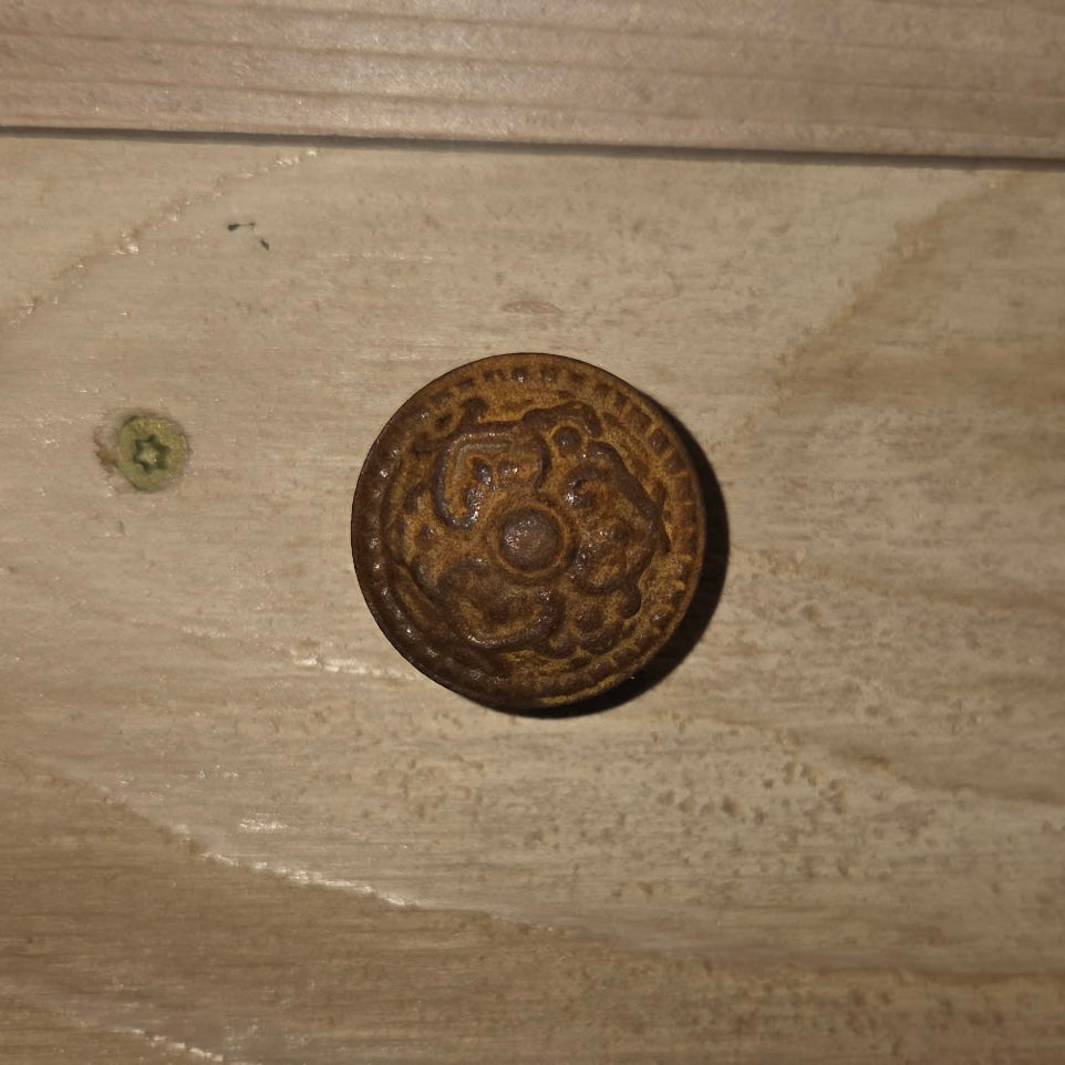 Bouton d'armoire rond en relief