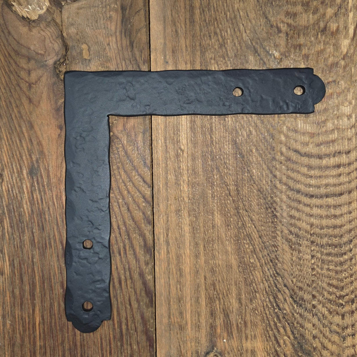 Colonial Iron "L" Plate