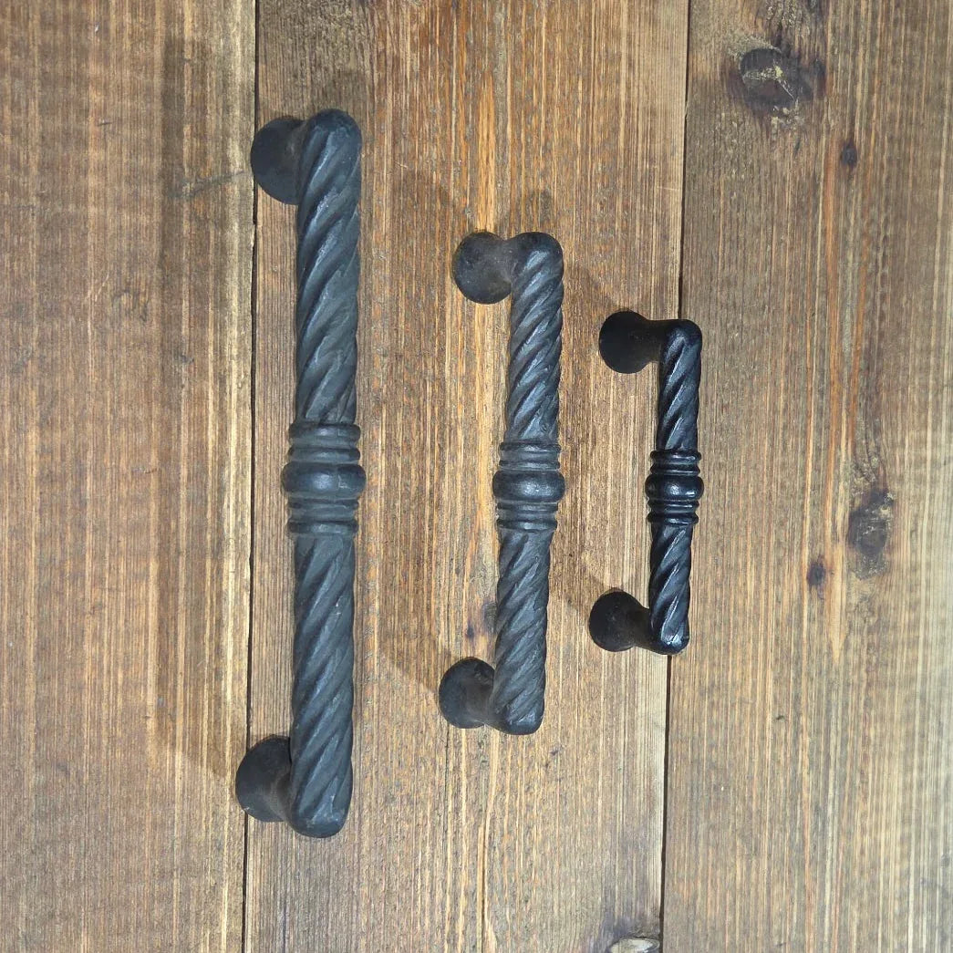 Spanish Cathedral Cabinet Handle - Old West Iron