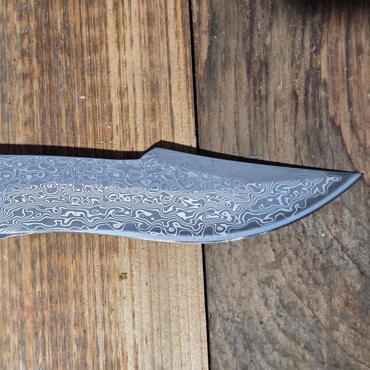 Damascus Steel Knife with Sheath - Old West Iron