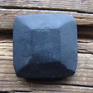 Bulk Box 3/4" Square Plateau Hammered Head Nail in Black (QTY 100) - Old West Iron