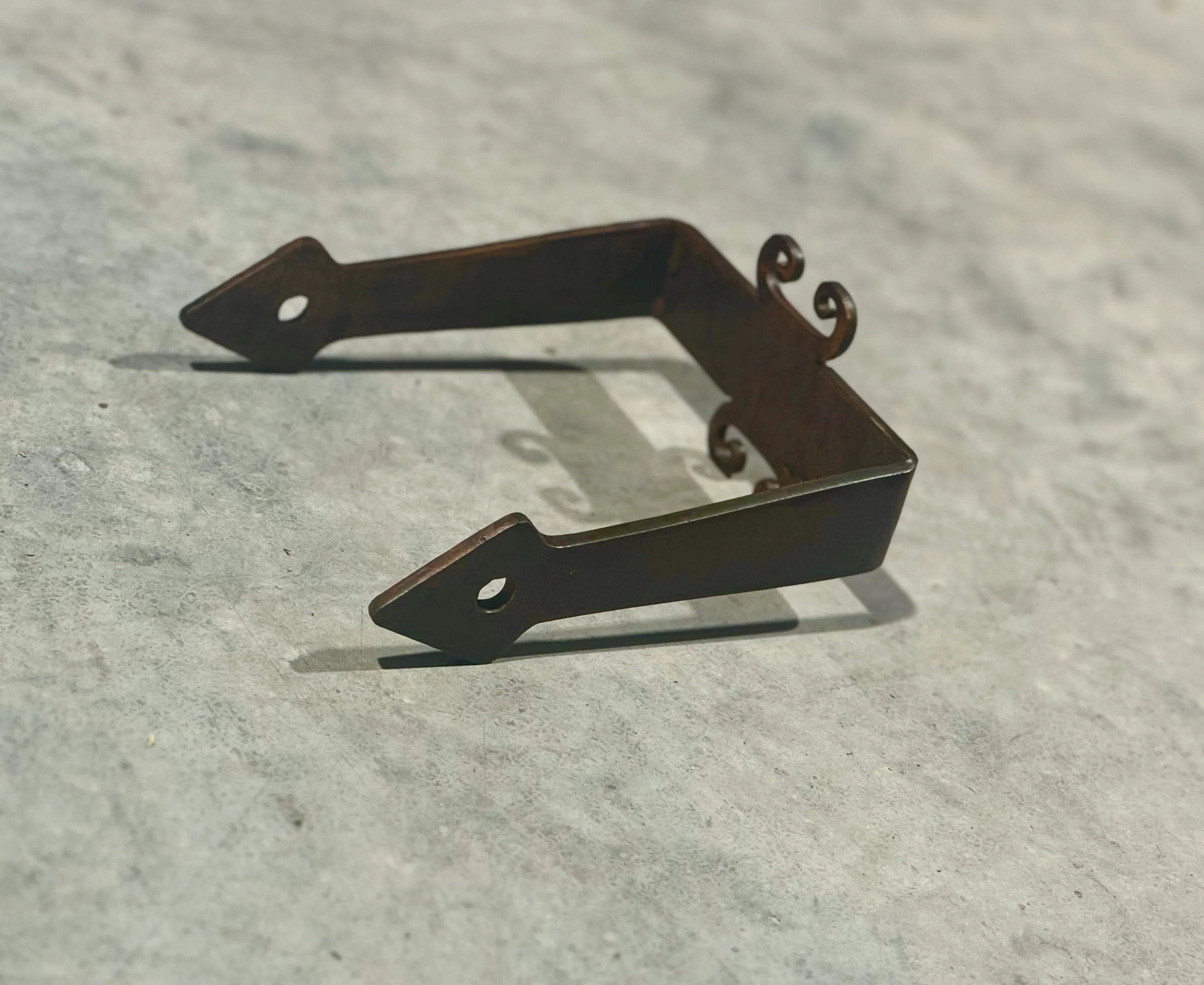 Tudor Iron Beam Strap - Old West Iron