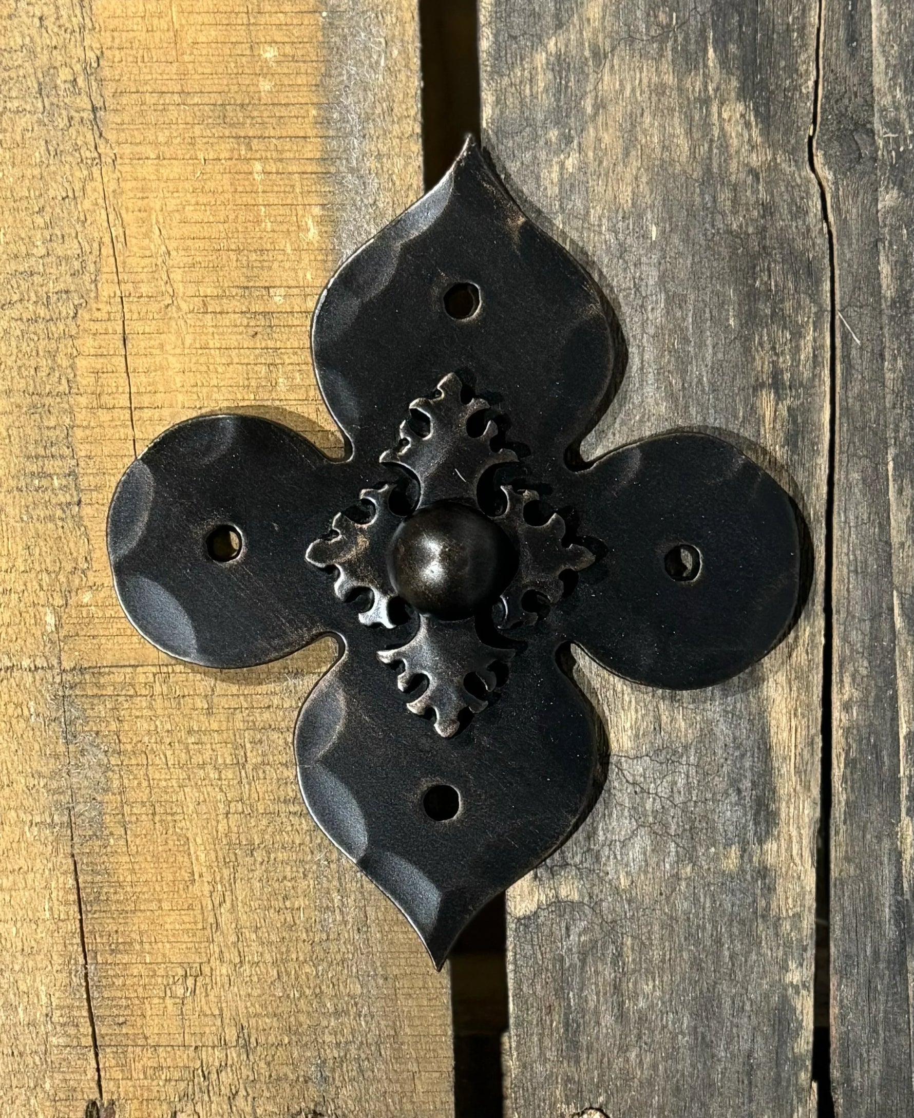 Mediteranean Iron Rosette - Old West Iron