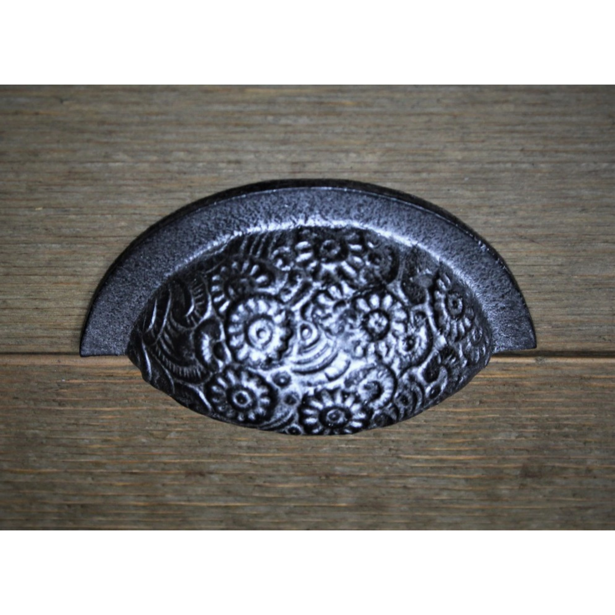 Floral Embossed Cup Pull