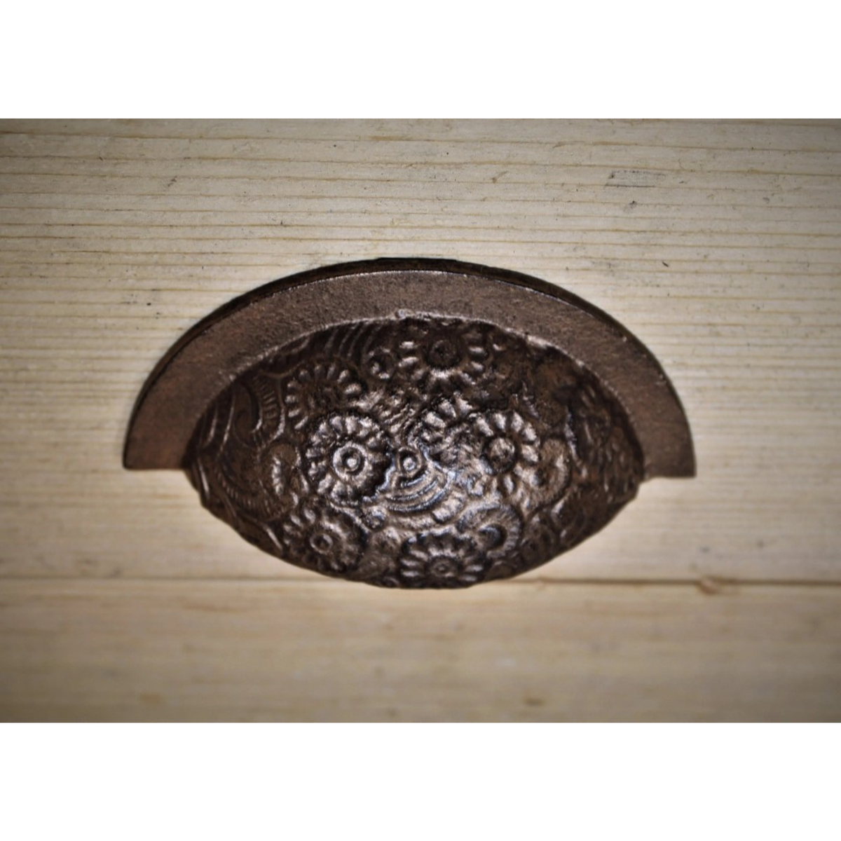Floral Embossed Cup Pull