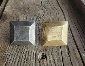 1 1/2" Square Plateau Hammered Brass Head Clavo / Decorative Nail Head - Old West Iron