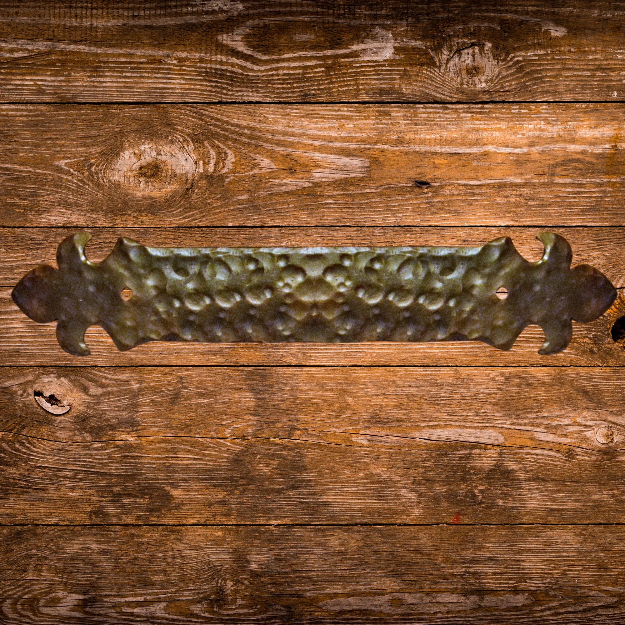 British Fleur De Lis Iron Straight Strap - Old West Iron