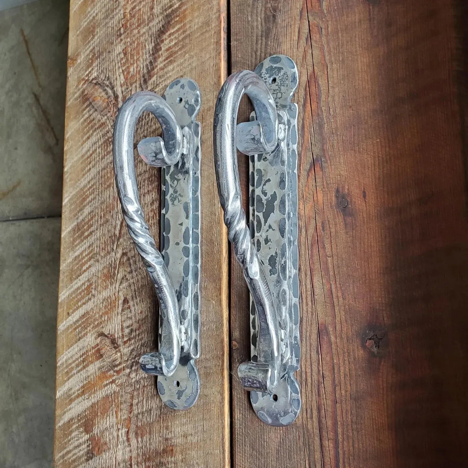 Revolutionary Door Pull - Old West Iron
