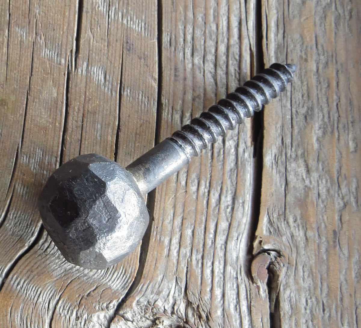 Hammered Ball Head Lag