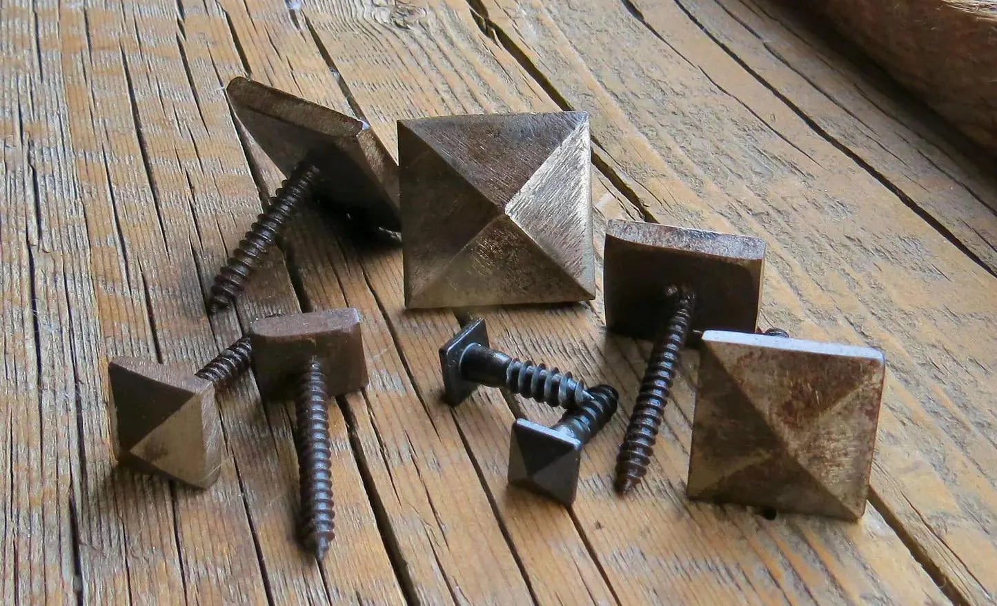 1" Smooth Pyramid Head Decorative Screw