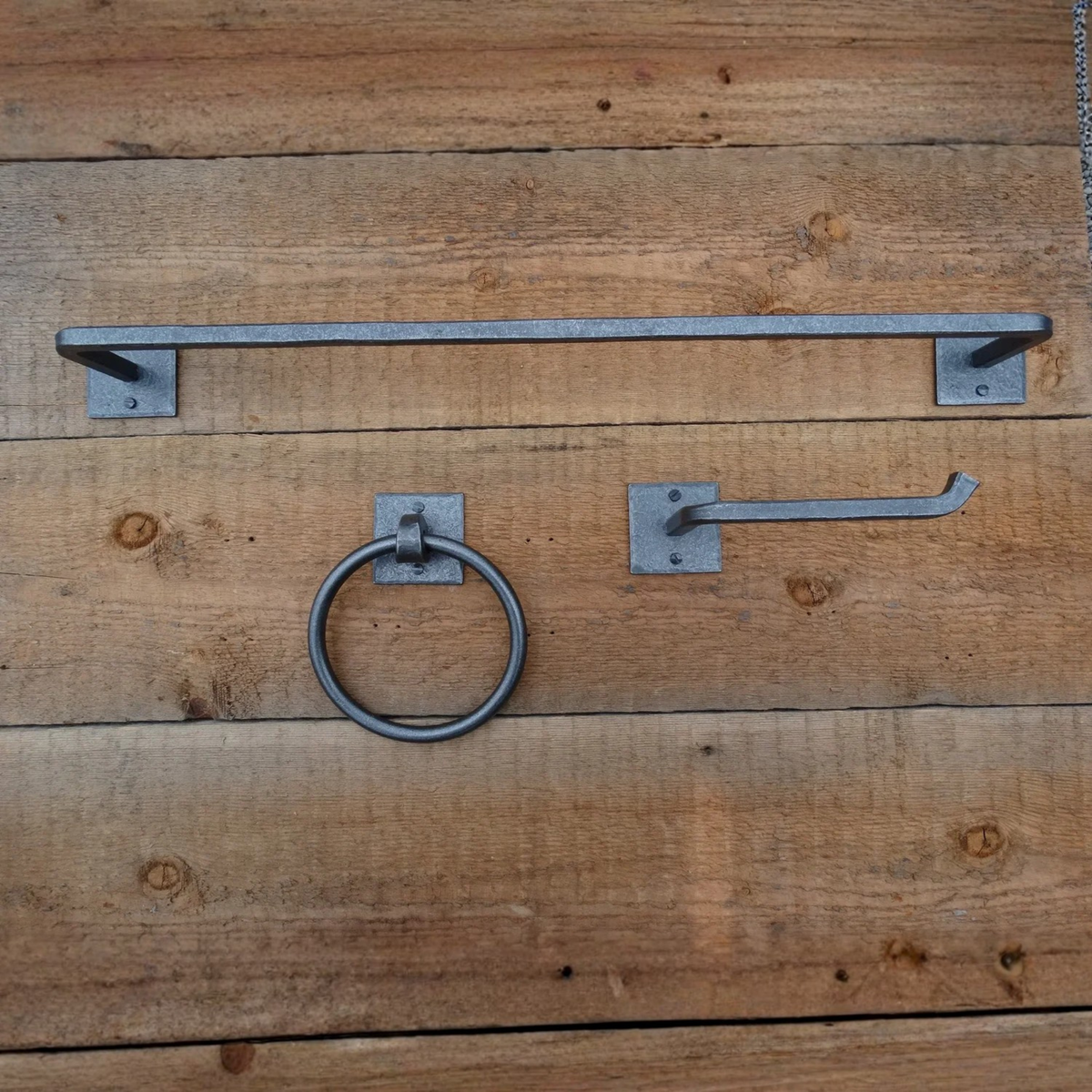 Classic Iron Bath Set - Square Backplates