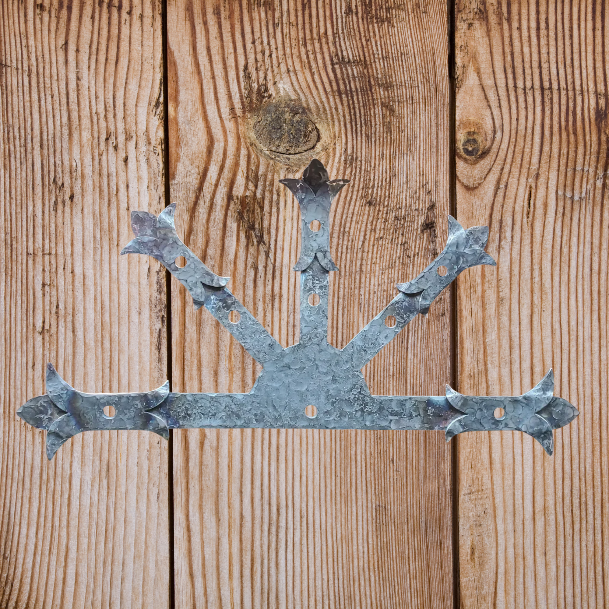 Babylonian Fleur De Lis Iron Center Plate