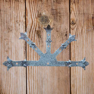 Babylonian Fleur De Lis Iron Center Plate - 14" x 8" / Standard