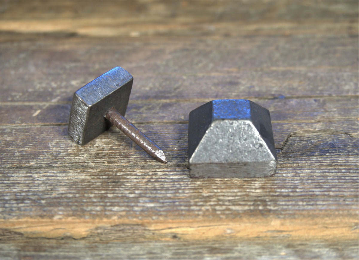 3/4" Thick Pyramid Head Nail - Old West Iron