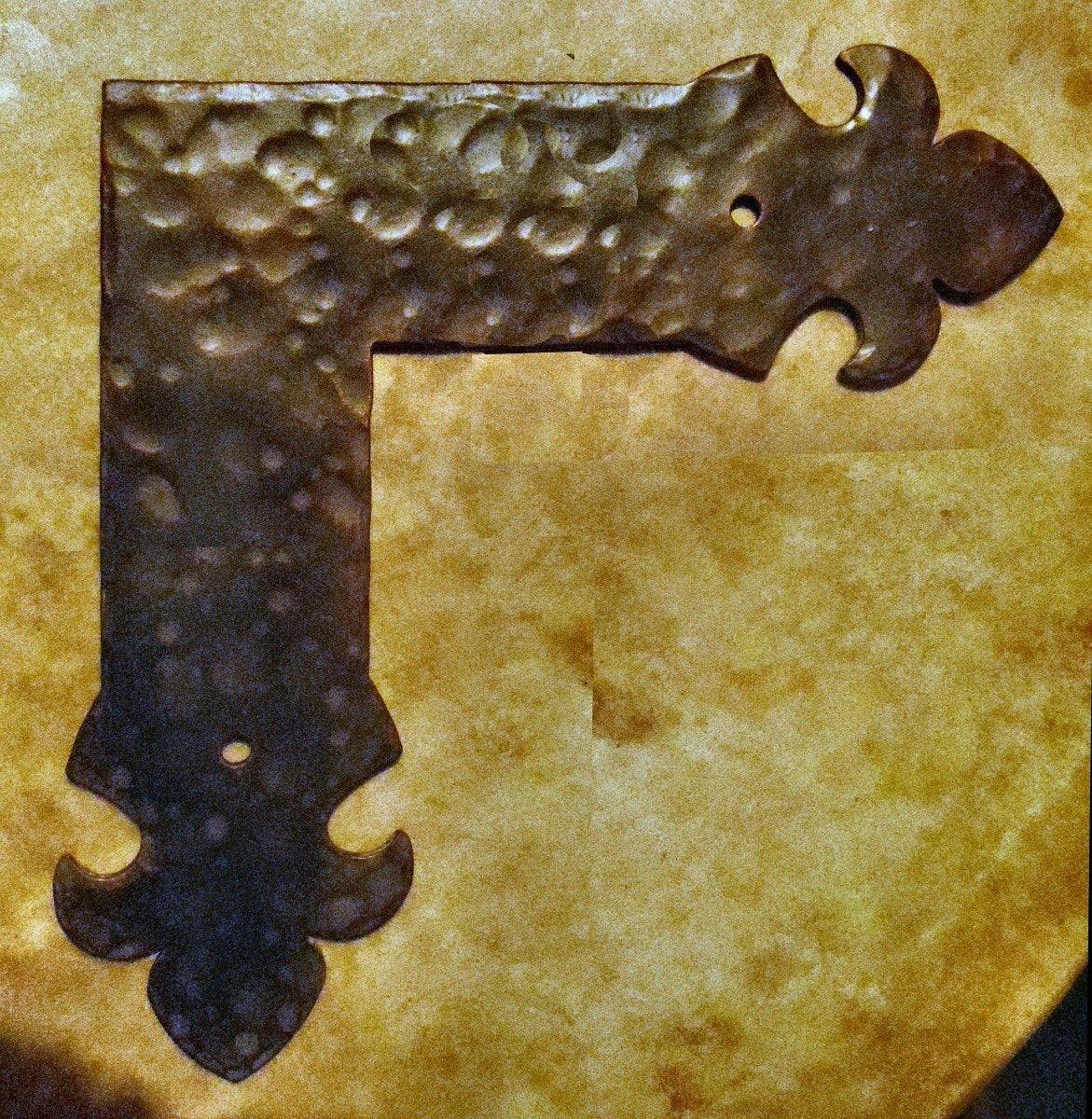 British Fleur De Lis Iron "L" Plate - Old West Iron