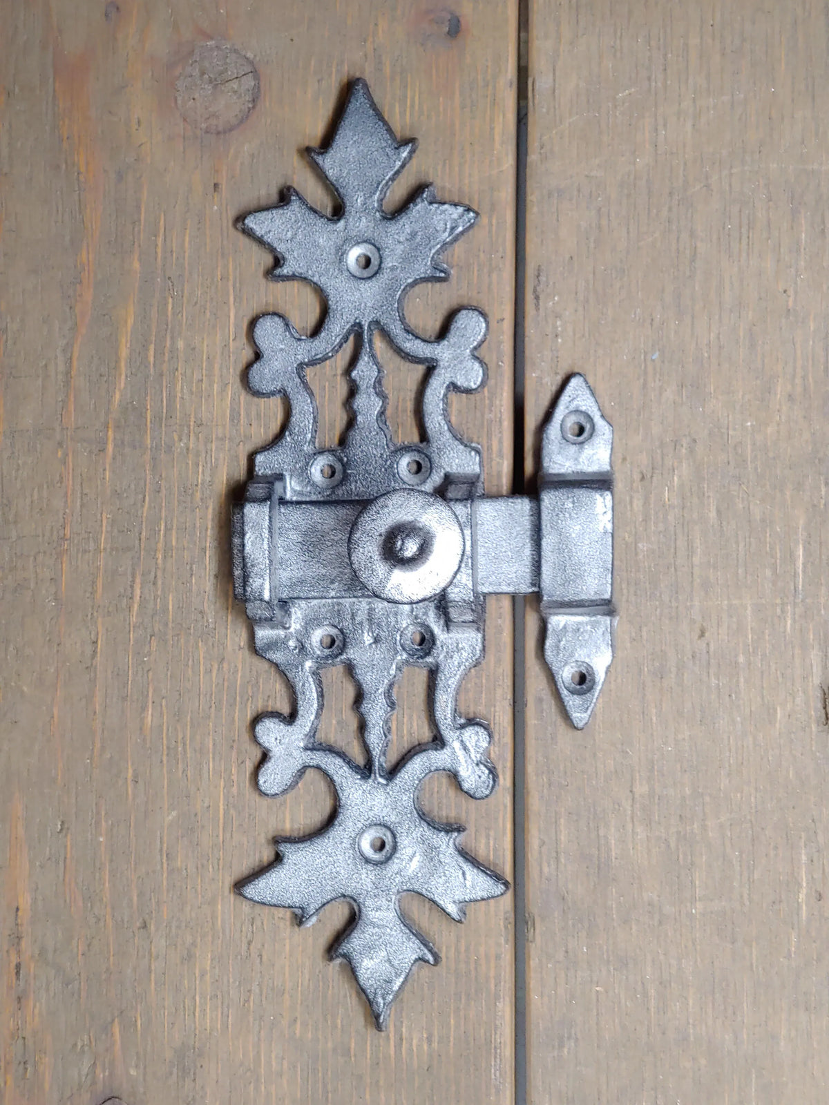 Roman Acanthus Iron Latch - Old West Iron